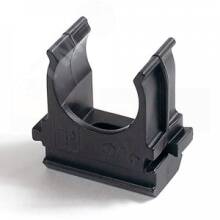 Крепеж-клипса для труб для монтажного пистолета черная в полиэтиленовом пакете д16