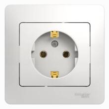 Розетка Schneider Electric Glossa с заземлением в сборе белая 1 пост 16А IP20