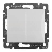 Выключатель Legrand Valena 774405 двухклавишный белый 10А IP20